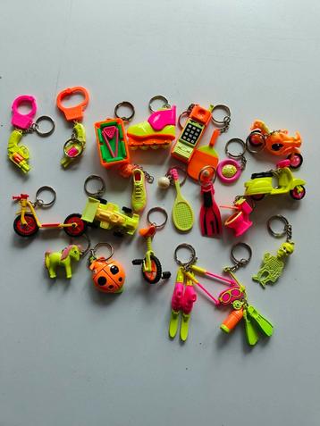 Verzameling sleutelhangers uit de jaren '90 beschikbaar voor biedingen