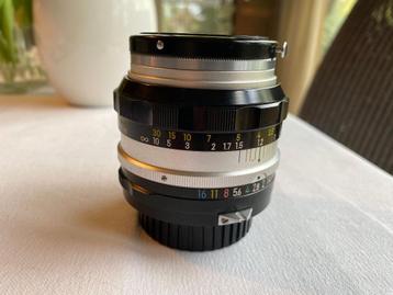 2 Nikkor lenzen  beschikbaar voor biedingen