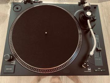 Dual Platenspeler DT250 USB beschikbaar voor biedingen