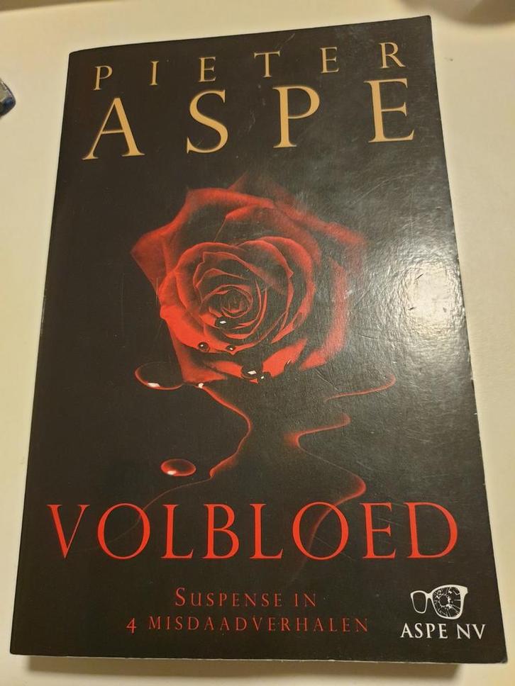 Pieter Aspe - VOLBLOED. . editie 2022     4 MISDAADVERHALEN, Boeken, Thrillers, Zo goed als nieuw, Ophalen of Verzenden