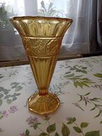 Vase en verre avec décor floral, Maison & Meubles, Accessoires pour la Maison | Vases, Comme neuf, Jaune, Moins de 50 cm, Enlèvement ou Envoi