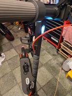 Trotinette Xiaomi 5 pro à vendre, Vélos & Vélomoteurs, Trottinettes, Enlèvement