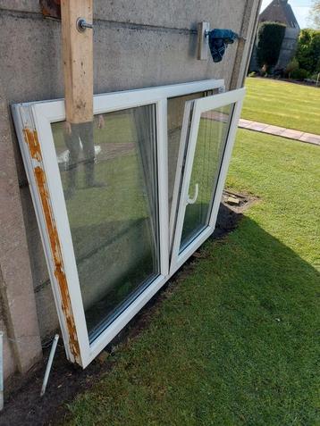 Fenêtre à double vitrage en PVC à haute efficacité