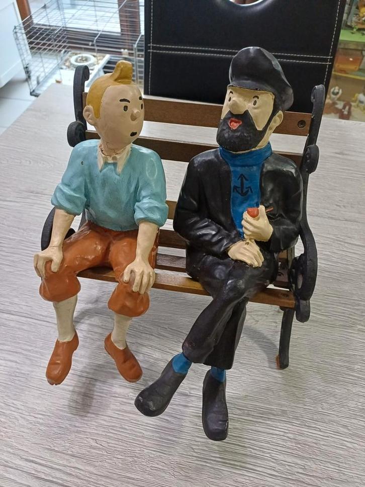 Tintin et Haddock assis sur le banc, Collections, Personnages de BD, Statue ou Figurine, Tintin, Enlèvement ou Envoi