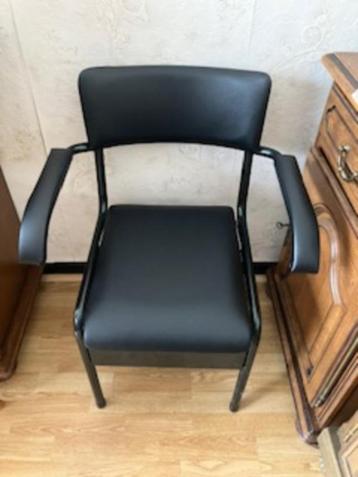 WC-stoel  beschikbaar voor biedingen