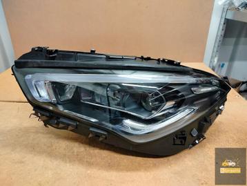 Mercedes CLA W118 Multiboomlicht links beschikbaar voor biedingen