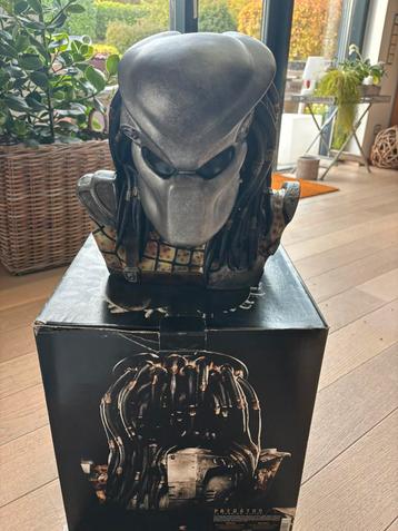 Buste Predator met films - ultimate dvd collection beschikbaar voor biedingen
