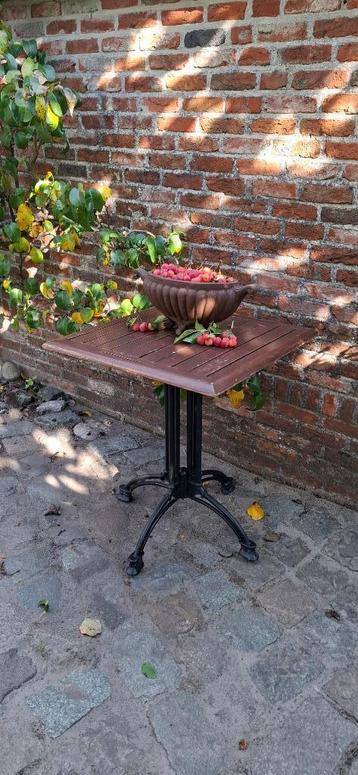 Vintage Franse tuintafel - bistrotafel beschikbaar voor biedingen
