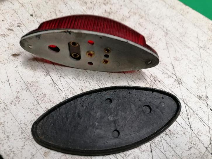 Feux arrières pour flandria, Fietsen en Brommers, Brommers | Toebehoren, Ophalen of Verzenden