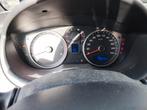 Ongevalwagen Hyundai I20 voor onderdelen, Voorwielaandrijving, Euro 5, Stof, Zwart