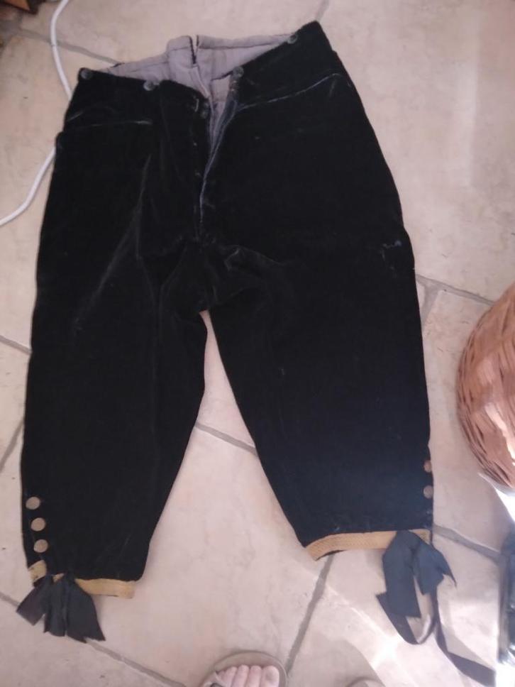 Antieke fluwelen broek, Antiek en Kunst, Antiek | Kleding en Textiel, Verzenden