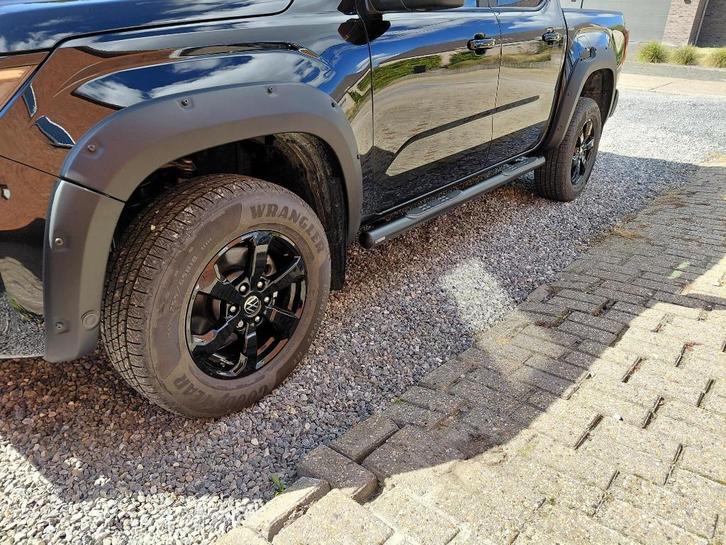 Amarok banden – zo goed als nieuw, Auto-onderdelen, Banden en Velgen, Band(en), All Season, 18 inch, 275 mm, Terreinwagen, Gebruikt