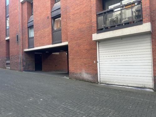 Gunstig gelegen afgesloten garagebox in centrum Leuven, Auto diversen, Autostaanplaatsen en Garages