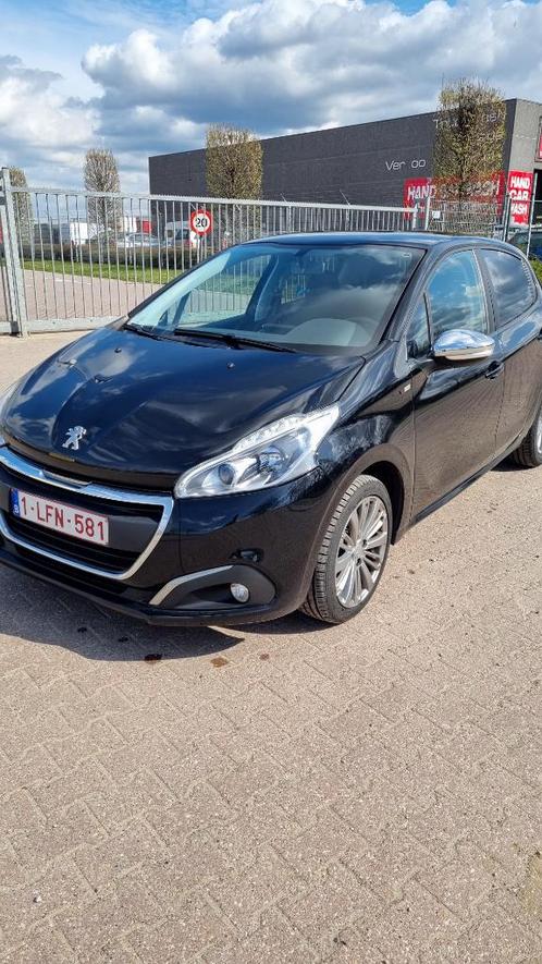 Peugeot 208 1.2 PureTech, Auto's, Peugeot, Particulier, Benzine, Euro 6, Berline, 5 deurs, Handgeschakeld, Zwart, Zwart, Stof