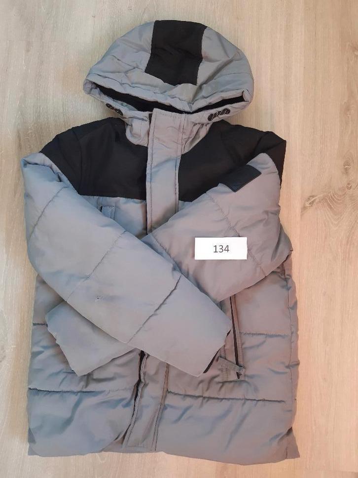 Winterjas maat 134, Enfants & Bébés, Vêtements enfant | Taille 134, Utilisé, Garçon ou Fille, Manteau, Enlèvement ou Envoi