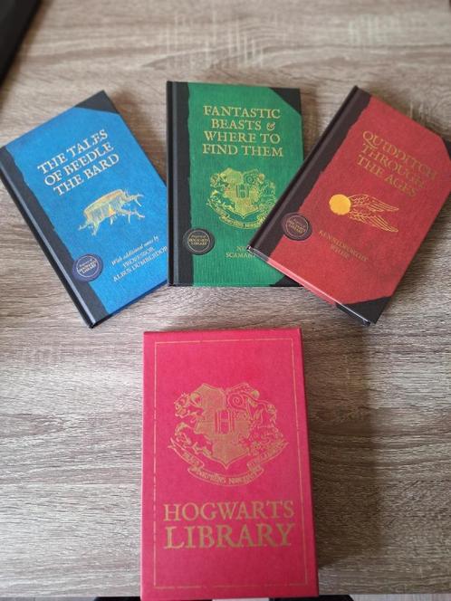 Harry Potter - Hogwarts Library Collection - boekenset, Collections, Harry Potter, Comme neuf, Livre, Poster ou Affiche, Enlèvement ou Envoi