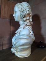 Antieke gipsen sculptuur van jongedame, Ophalen of Verzenden