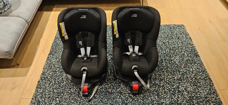 Britax Römer Dualfix M i-Size ISOFIX autostoel – 2 stuks, Kinderen en Baby's, Autostoeltjes, Gebruikt, Romer, 9 t/m 18 kg, Isofix