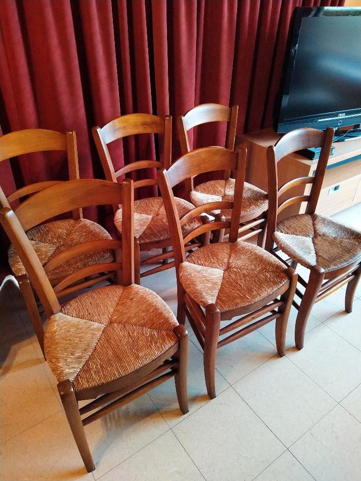 vintage superstevige houten stoel met rieten zitting, Huis en Inrichting, Stoelen, Gebruikt, Vijf, Zes of meer stoelen, Hout, Riet of Rotan