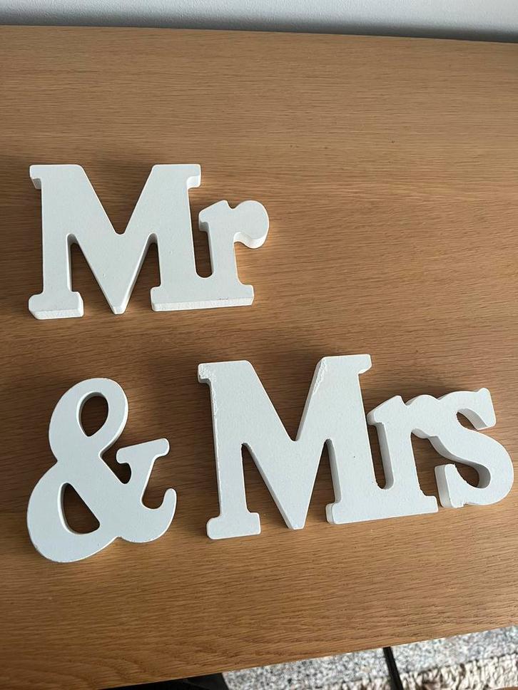 Mr & Mrs letters, Huis en Inrichting, Woonaccessoires | Tekstborden en Spreuken, Zo goed als nieuw, Ophalen of Verzenden