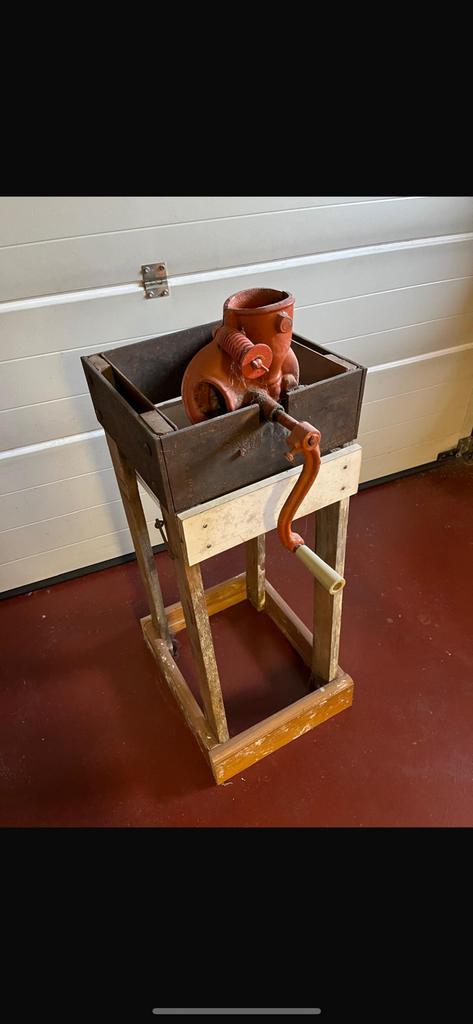 vintage maïskolf ontpitmachine, Antiek en Kunst, Antiek | Gereedschap en Instrumenten, Ophalen