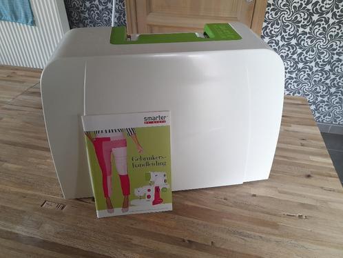 Naaimachine Smarter by pfaff 140s + gratis naaigaren, Hobby en Vrije tijd, Naaimachines en Toebehoren, Zo goed als nieuw, Naaimachine