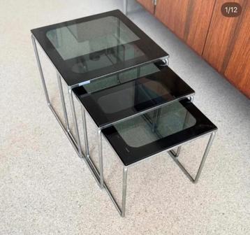 Side tables, nesting tables, bijzettafels beschikbaar voor biedingen