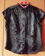 Zwarte satijnen blouse met korte mouwen Maat 36-38, Kleding | Dames, Blouses en Tunieken, Ophalen of Verzenden