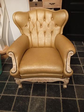 Mooie eyecatcher goudkleurige fauteuil,patineverf. beschikbaar voor biedingen