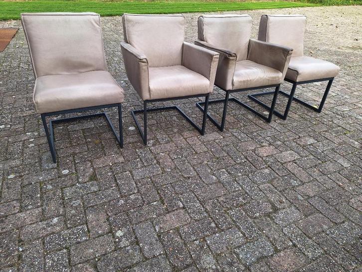 4 Leren stevige eetstoelen taupe / stoelen, Huis en Inrichting, Bureaustoelen, Gebruikt, Overige kleuren, Ophalen of Verzenden