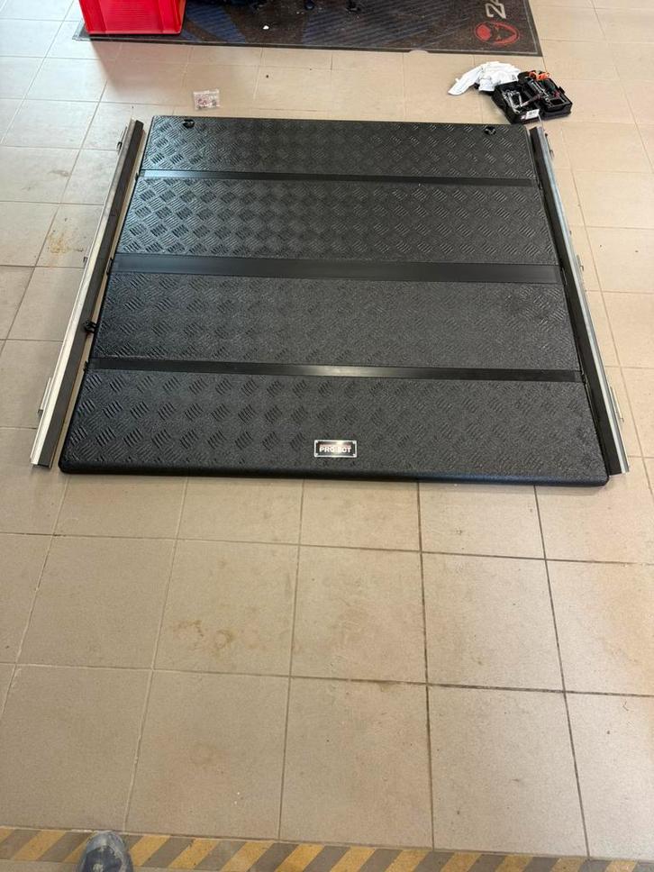 Ford Ranger/VW amarok 2024 tonneau cover, Auto-onderdelen, Carrosserie, Achterklep, Ford, Volkswagen, Achter, Ophalen