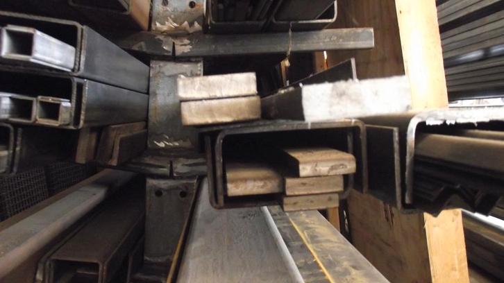 Verkoper van ijzer profielen te 9300 Aalst, Doe-het-zelf en Bouw, Metalen, Nieuw, IJzer, Ophalen