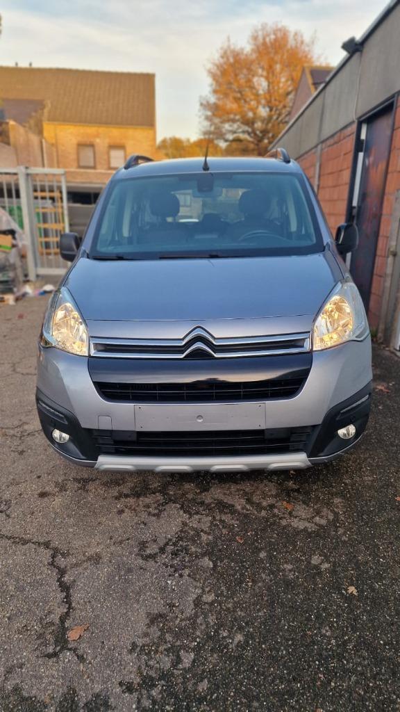 Citroën Berlingo 1.6 Hdi 100pk/AUTOMAAT(Bouw2015/164.000km), Auto's, Citroën, Bedrijf, Te koop, Berlingo, ABS, Airbags, Airconditioning