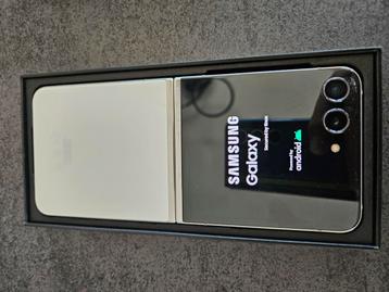 Samsung Galaxy Z Flip5 258 gb garantie beschikbaar voor biedingen