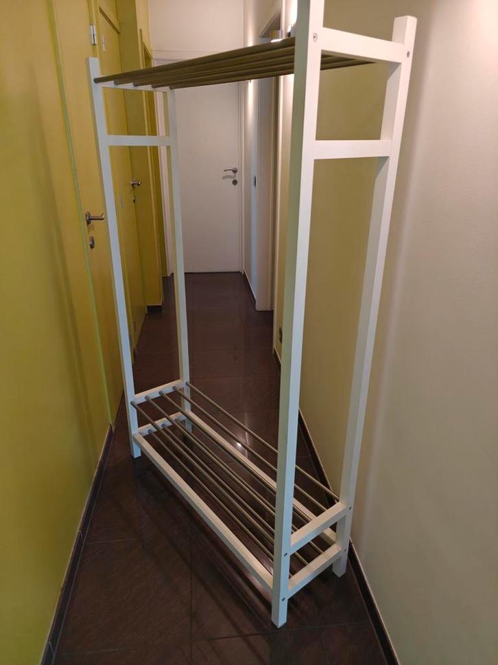 Witte staande kapstok met schoenenplank onderaan, Huis en Inrichting, Woonaccessoires | Kapstokken, Staande kapstok, Ophalen