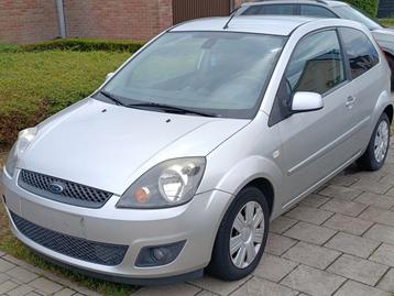2008 Ford fiesta 1.3i Heel Proper met 140dkm, Autos, Achat, Boîte manuelle, Particulier, Fiësta