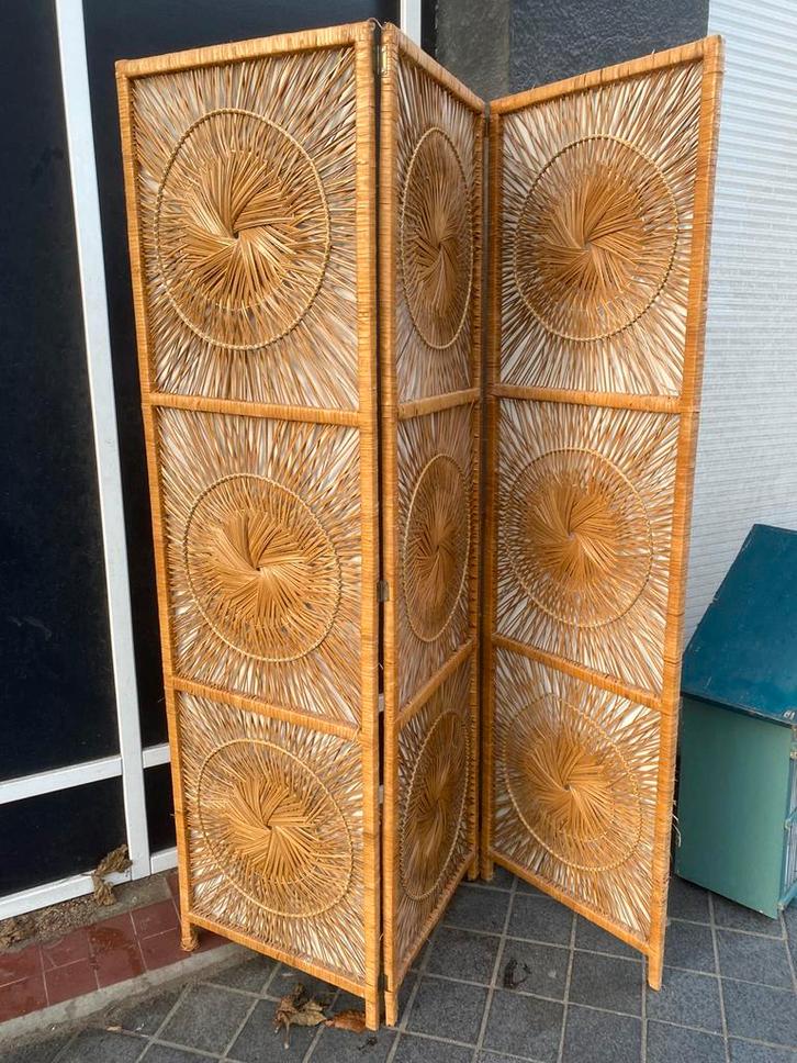 Handgemaakt rieten kamerscherm uit Indonesië., Huis en Inrichting, Woonaccessoires | Kamerschermen, Zo goed als nieuw, Ophalen of Verzenden