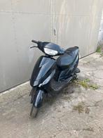 peugeot v clic, b klasse, Fietsen en Brommers, Ophalen, Zo goed als nieuw