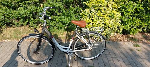 Een mooie damesfiets voor mooie dames.", Fietsen en Brommers, Fietsen | Dames | Damesfietsen, Zo goed als nieuw, Ophalen of Verzenden