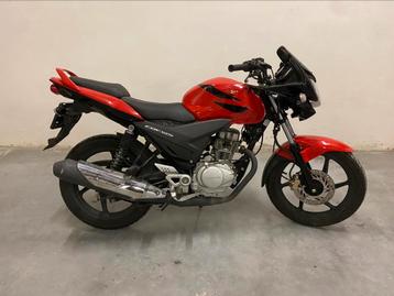 Honda cbf 125 2011 5900km! disponible aux enchères