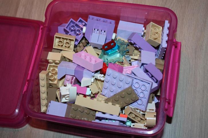Lego blokken , mix 260 g , roze , paars , beige, Kinderen en Baby's, Speelgoed | Duplo en Lego, Zo goed als nieuw, Lego, Losse stenen