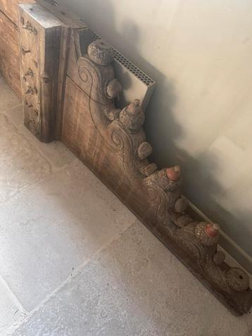 Houten ornament beschikbaar voor biedingen