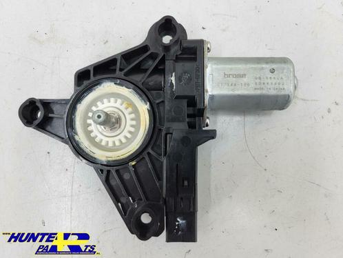 Portierruitmotor linksachter 5-deurs Volvo V40 II C17544100, Auto-onderdelen, Ruiten en Toebehoren, Volvo, Gebruikt, Ophalen of Verzenden