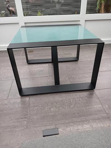 Tablet salon beschikbaar voor biedingen