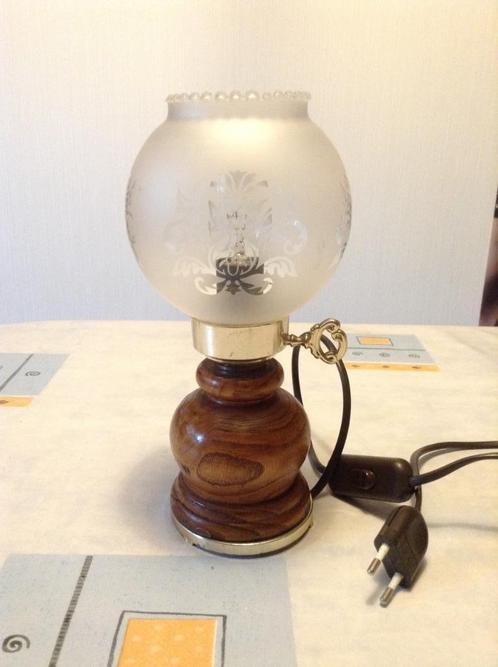 Petite lampe de table rustique vintage 24 cm, Antiquités & Art, Antiquités | Éclairage, Enlèvement ou Envoi