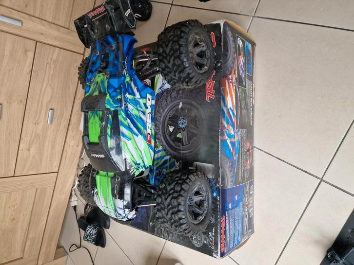 Traxxas e-revo 2.0, Hobby en Vrije tijd, Modelauto's | 1:18, Zo goed als nieuw, Ophalen