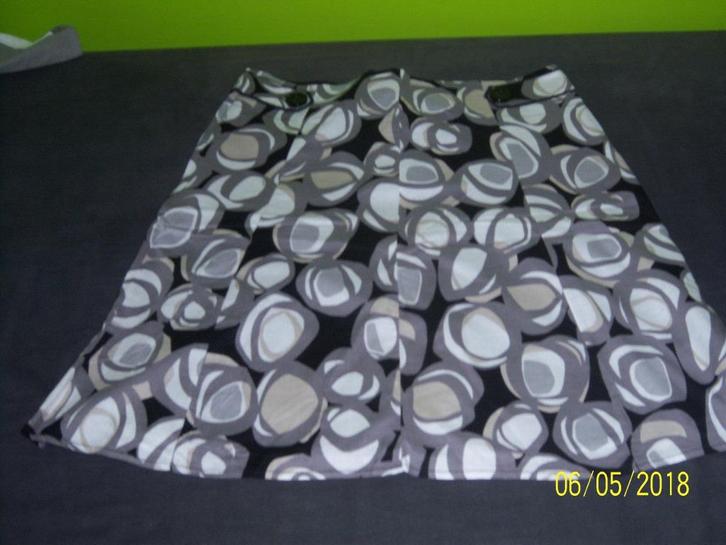 3 rokken XL/42, Vêtements | Femmes, Jupes, Porté, Taille 46/48 (XL) ou plus grande, Autres couleurs, Longueur genou, Enlèvement ou Envoi