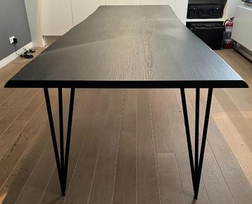 Juntoo Tafel Bruto Zwart Eik / Trentino Zwart Metaal beschikbaar voor biedingen