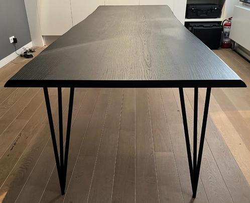 Juntoo Tafel Bruto Zwart Eik / Trentino Zwart Metaal, Huis en Inrichting, Tafels | Eettafels, Zo goed als nieuw, 100 tot 150 cm