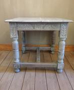 Table d'appoint sculptée en chêne des Cotswolds super robust, Maison & Meubles, Tables | Tables d'appoint, 55 à 75 cm, 60 cm ou plus